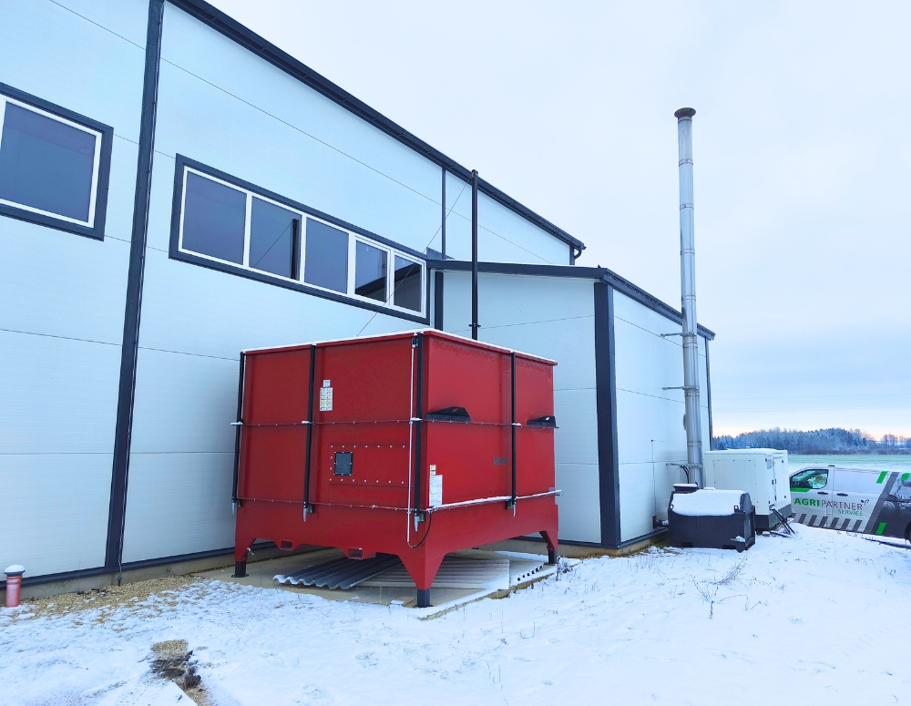 Puide Talu OÜ täisautomaatne 150 kW bioküttesüsteem 1 vedrulaadega kütusemahuti